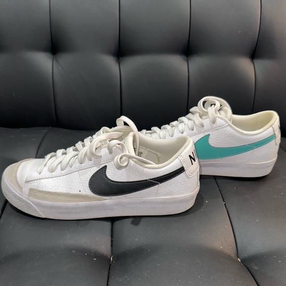 GUC Nike Blazers - Picture 4 of 6